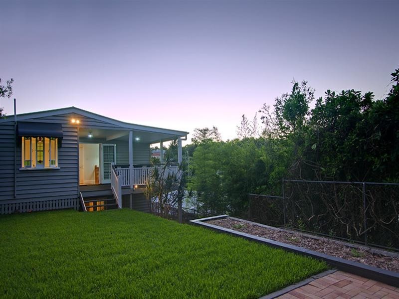 15 Dyne Street, Red Hill QLD 4059