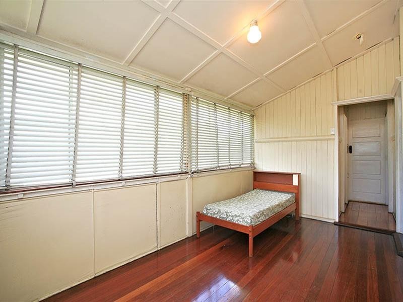 77 Albion Road, Albion QLD 4010