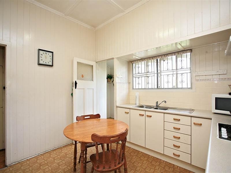 77 Albion Road, Albion QLD 4010