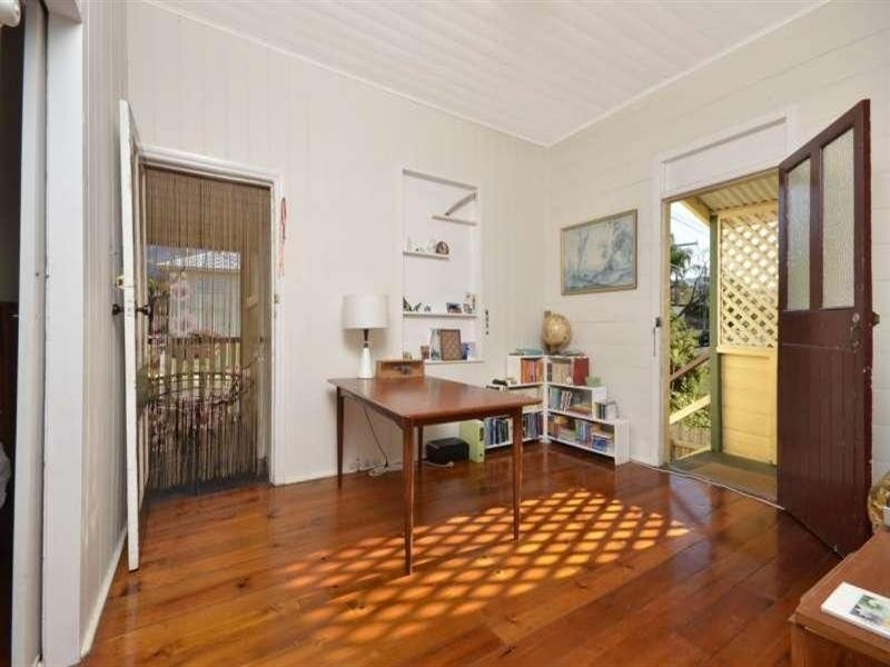 17 Coronation Street, Bardon QLD 4065