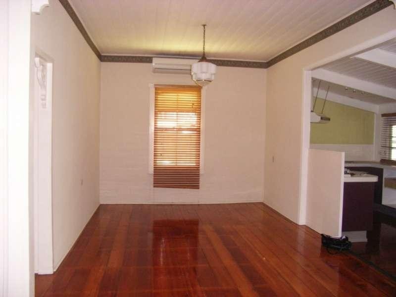 8 McComb, Kelvin Grove QLD 4059