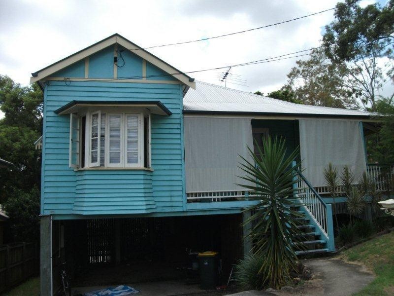 26 Dudley Street, Bardon QLD 4065