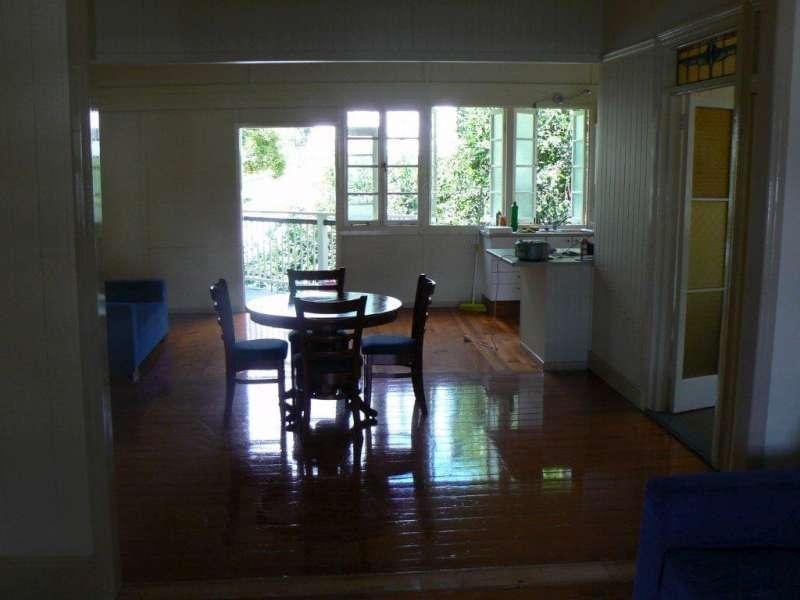 26 Dudley Street, Bardon QLD 4065