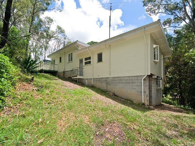51 Bowman Parade, Bardon QLD 4065