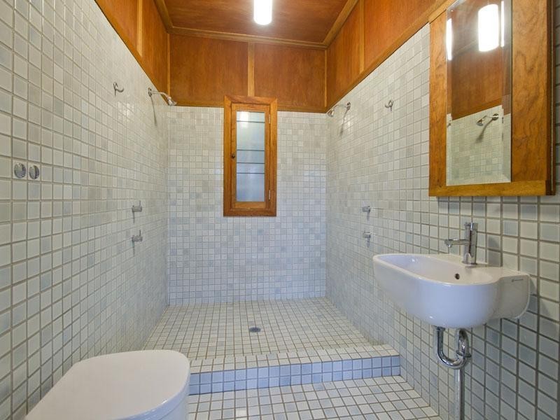 24 Macgregor Terrace, Bardon QLD 4065