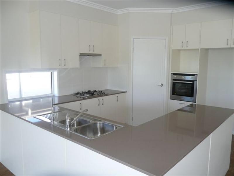 68 Gizerah Street, Mitchelton QLD 4053