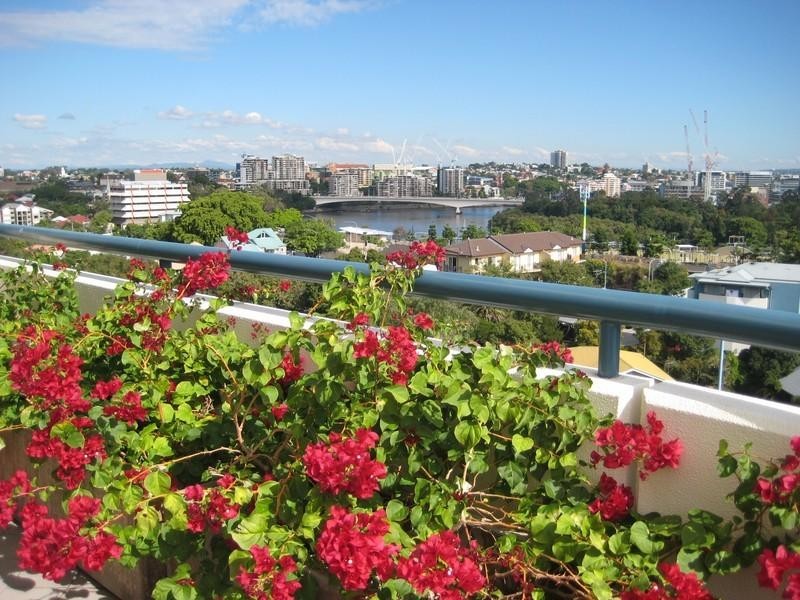 57 Lambert Street, Kangaroo Point QLD 4169