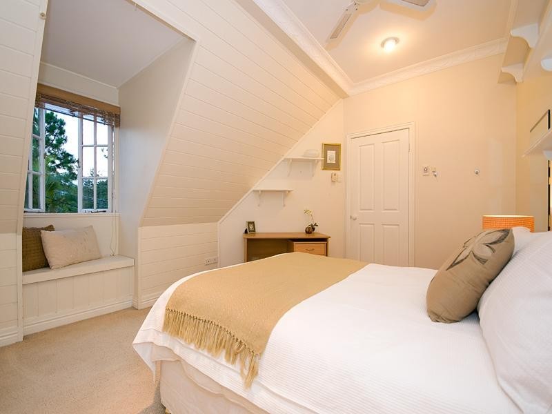 22 Carroll Street, Bardon QLD 4065