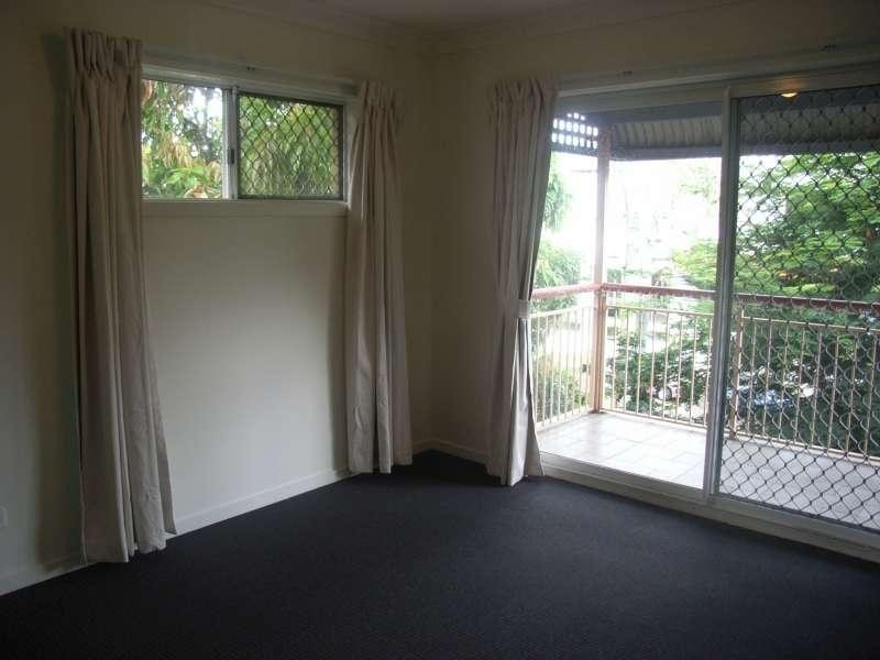 4/9 Walsh Street, Milton QLD 4064