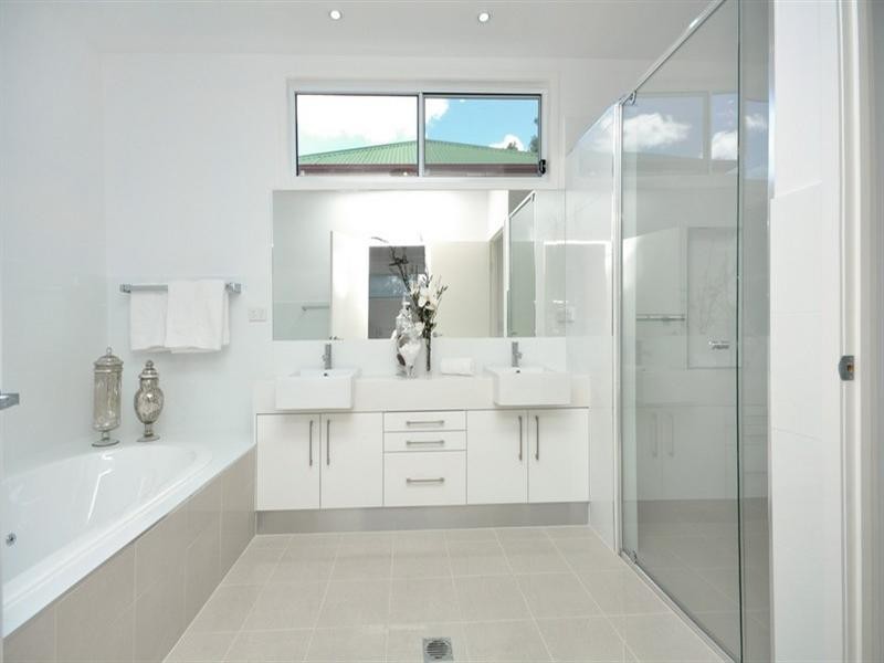 107 Leworthy Street, Bardon QLD 4065