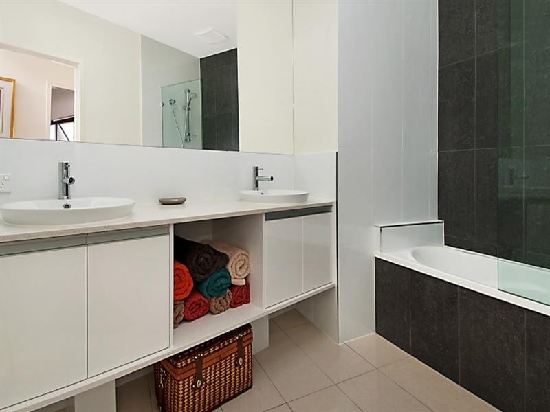 134 Butterfield Street, Herston QLD 4006