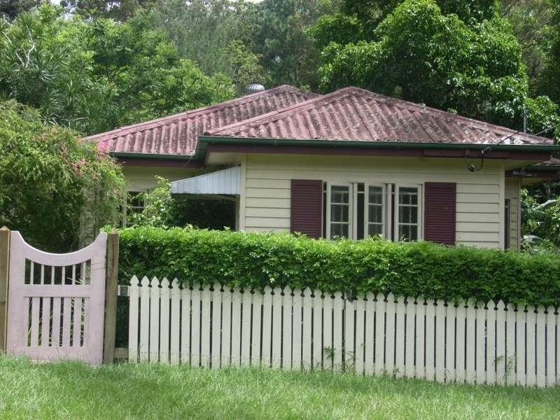 93 Fletcher Parade, Bardon QLD 4065