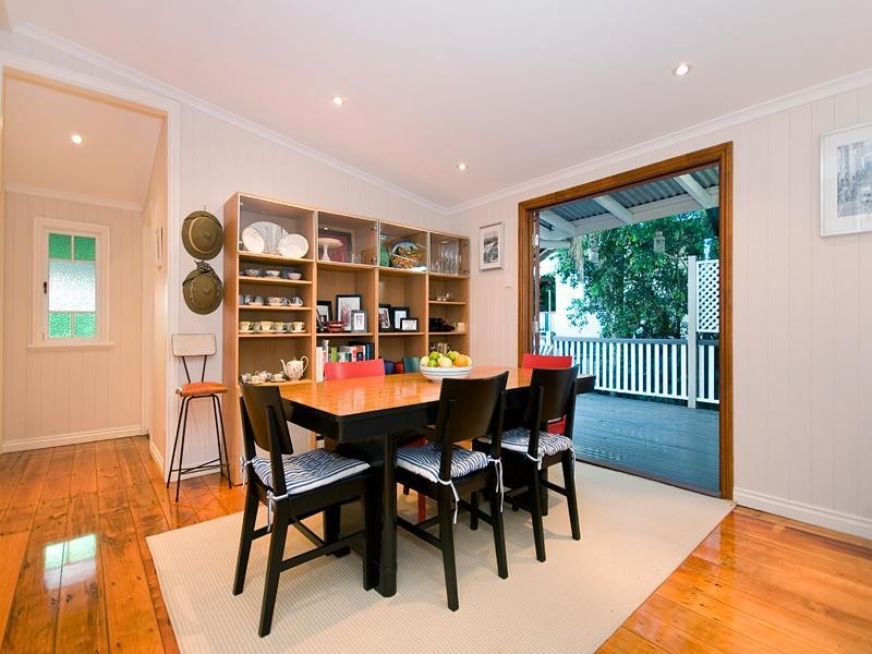 27 Ewart Street, Paddington QLD 4064