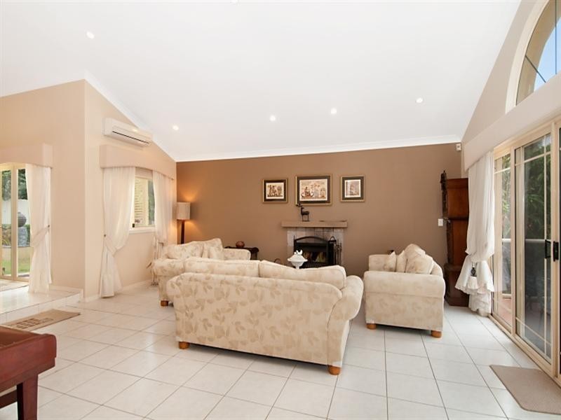 93 Ironbark Road, Chapel Hill QLD 4069