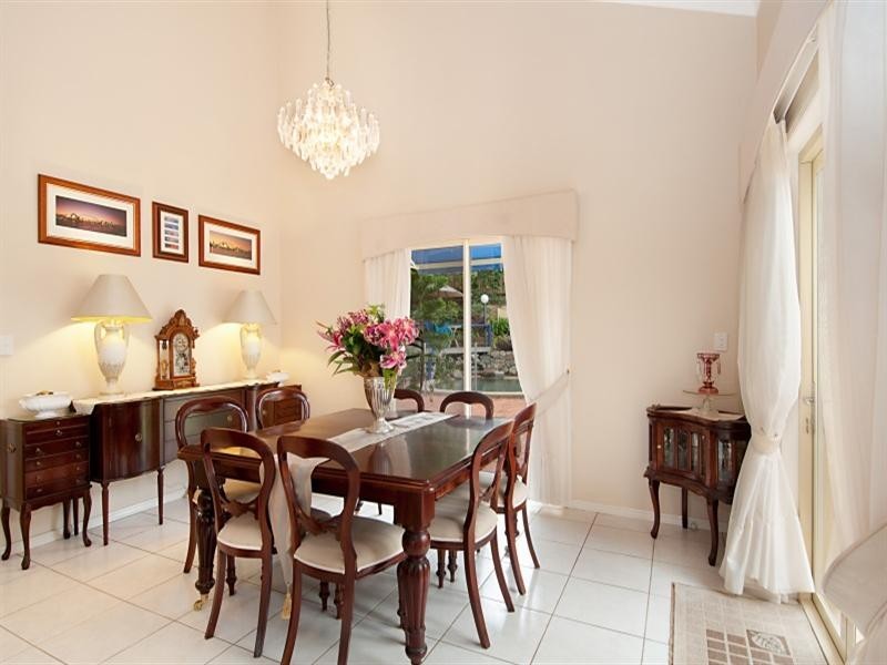 93 Ironbark Road, Chapel Hill QLD 4069