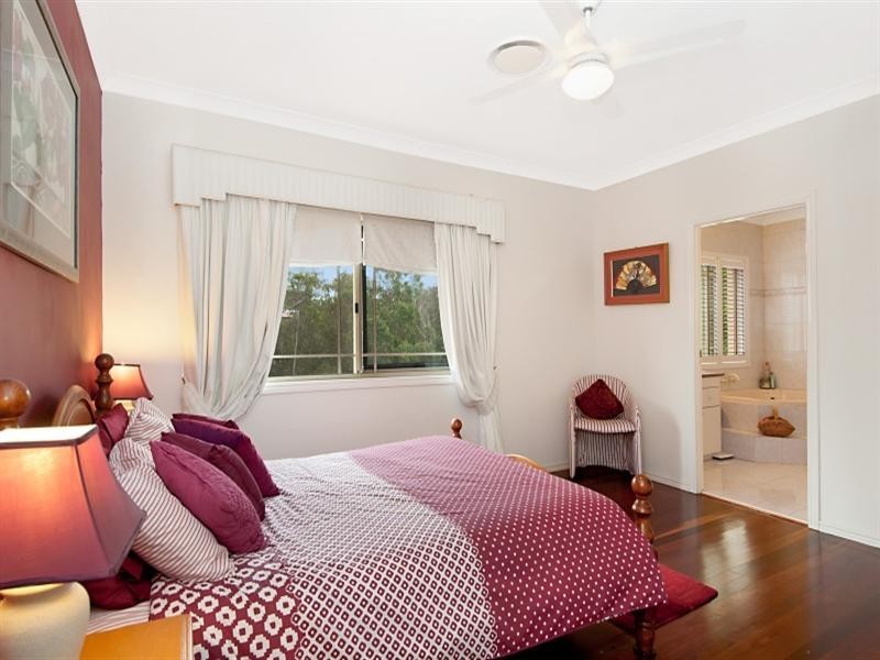 93 Ironbark Road, Chapel Hill QLD 4069