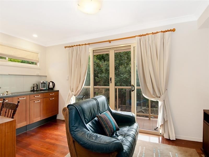 93 Ironbark Road, Chapel Hill QLD 4069