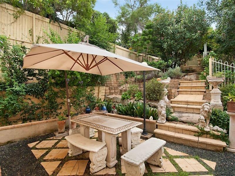 93 Ironbark Road, Chapel Hill QLD 4069