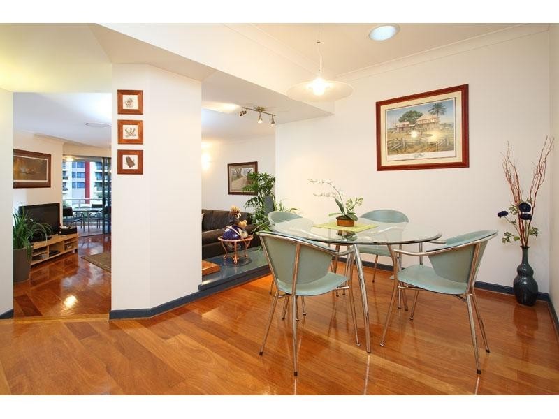 78 Cairns Street, Kangaroo Point QLD 4169