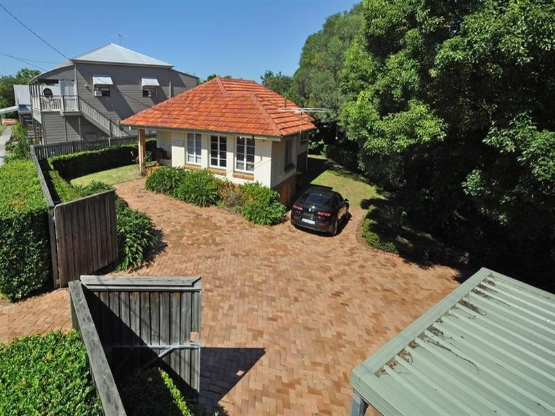 25 Ashgrove Avenue, Ashgrove QLD 4060