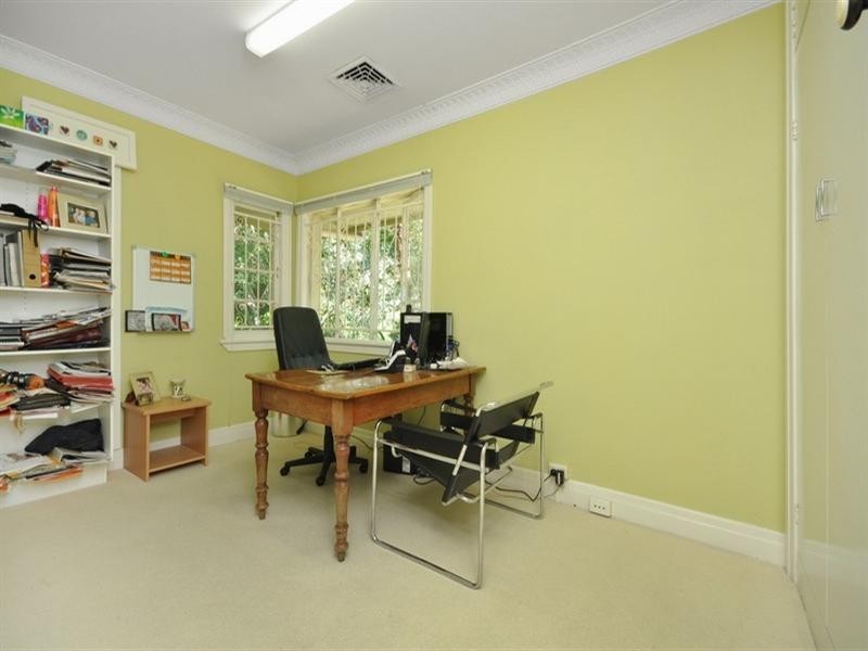 25 Ashgrove Avenue, Ashgrove QLD 4060