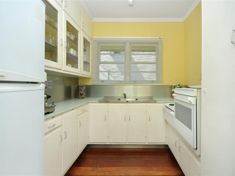 25 Ashgrove Avenue, Ashgrove QLD 4060