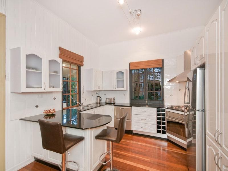 7 Carlyle Street, Red Hill QLD 4059