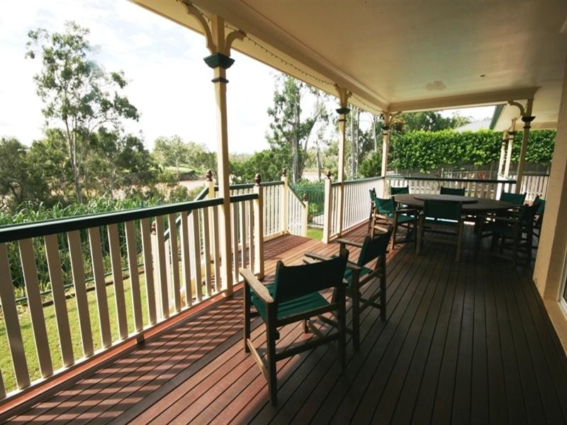 89 Daintree Place, Riverhills QLD 4074