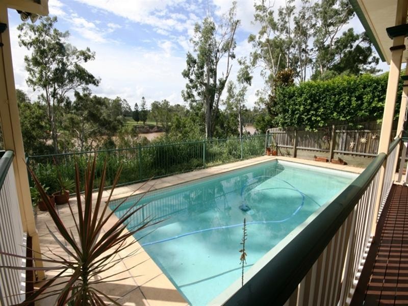 89 Daintree Place, Riverhills QLD 4074