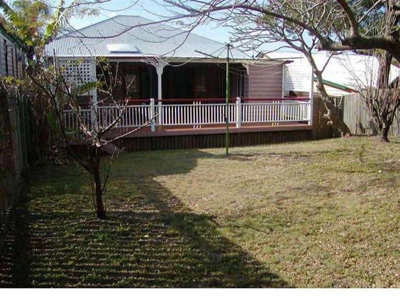 24 Coronation Street, Bardon QLD 4065