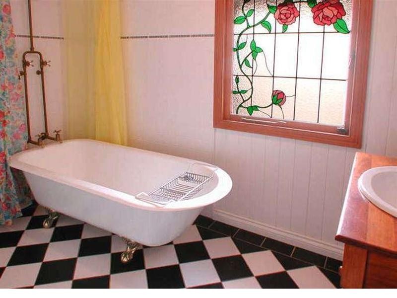 24 Coronation Street, Bardon QLD 4065