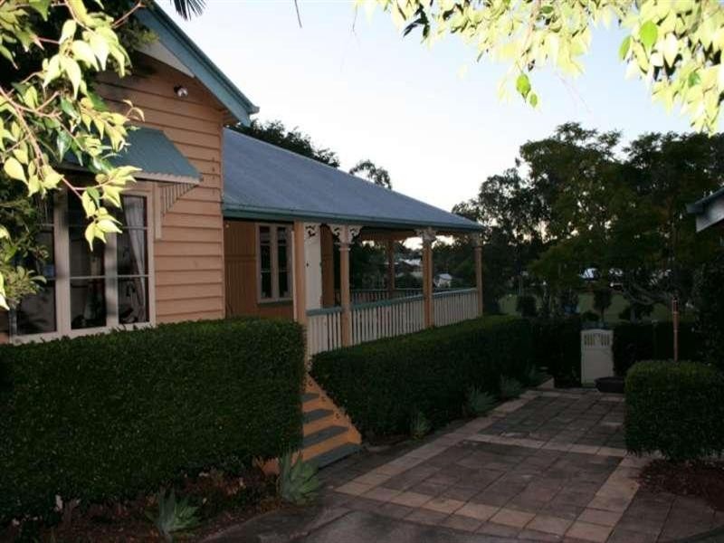 18 Kenwyn Road, Red Hill QLD 4059