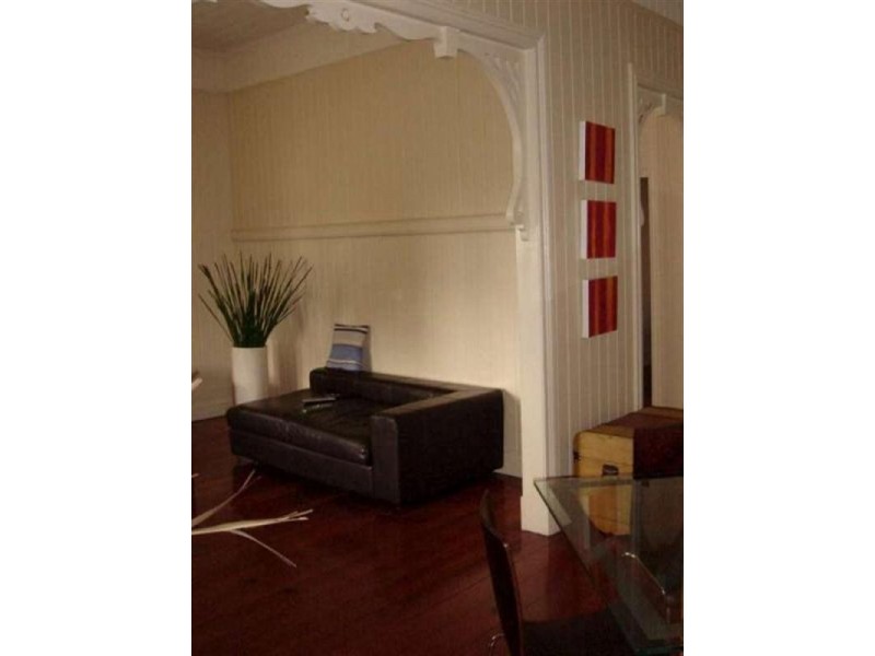 18 Kenwyn Road, Red Hill QLD 4059