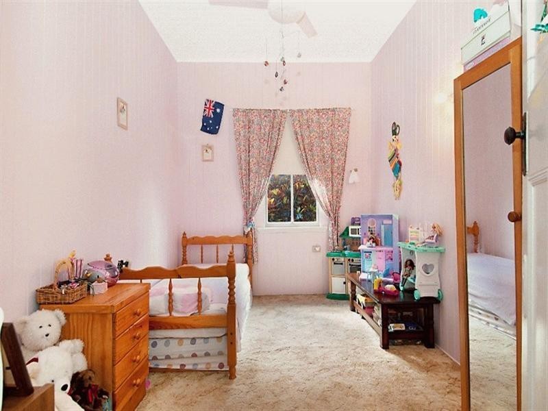 3 Guildford Street, Kelvin Grove QLD 4059