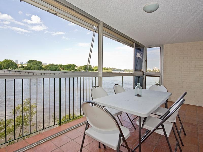 5/8 Sandford Street, St Lucia QLD 4067