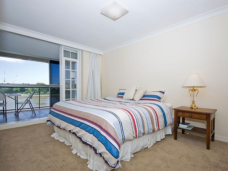 5/8 Sandford Street, St Lucia QLD 4067