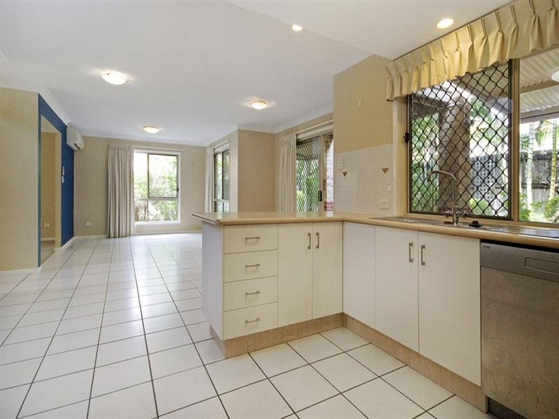 5 Boyland Street, Seventeen Mile Rocks QLD 4073