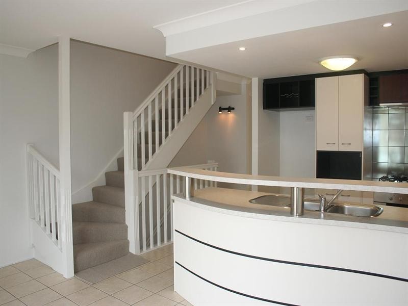 12/24 Arthur Terrace, Red Hill QLD 4059