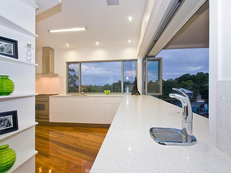 128 Outlook Crescent, Bardon QLD 4065