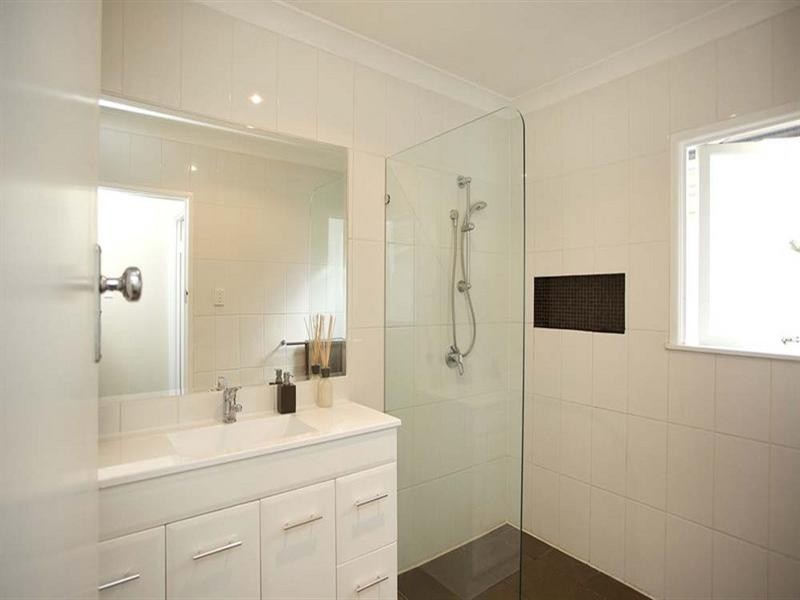 65 Glenrosa Road, Red Hill QLD 4059