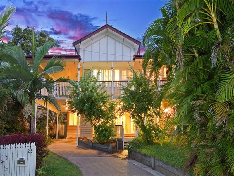 25 Kinkade Avenue, Ashgrove QLD 4060