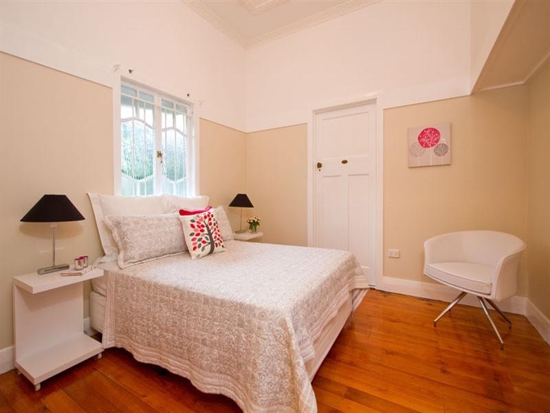 25 Kinkade Avenue, Ashgrove QLD 4060