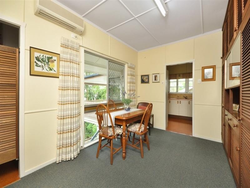 90 Davies Road, Ashgrove QLD 4060
