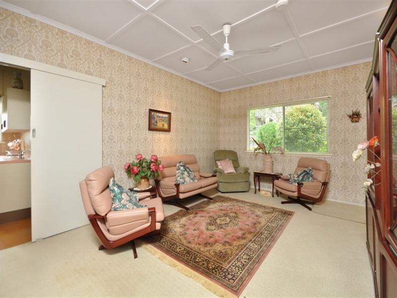 90 Davies Road, Ashgrove QLD 4060