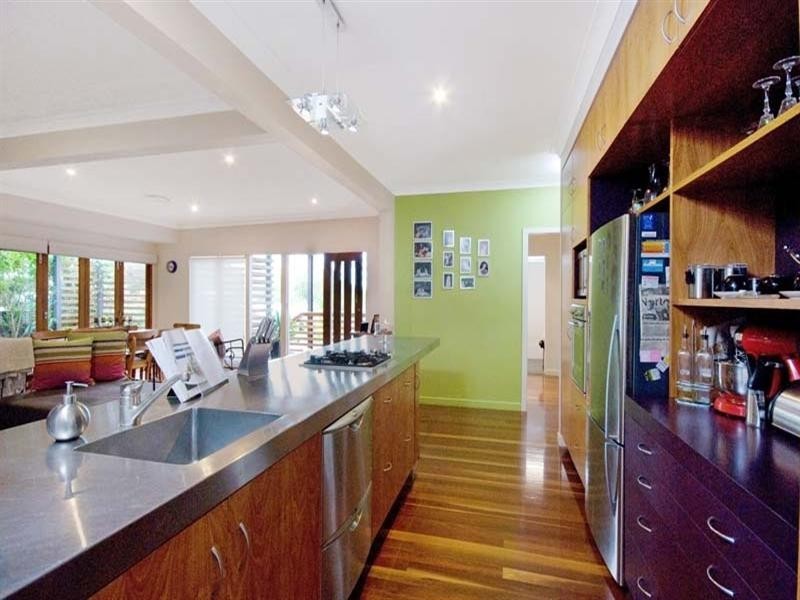 26 Outlook Crescent, Bardon QLD 4065