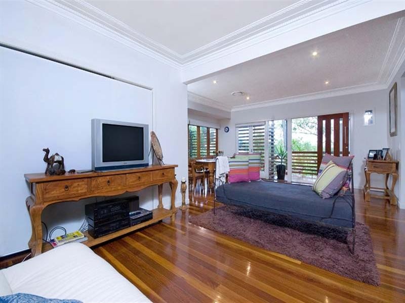 26 Outlook Crescent, Bardon QLD 4065