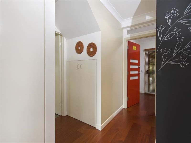 26 Outlook Crescent, Bardon QLD 4065