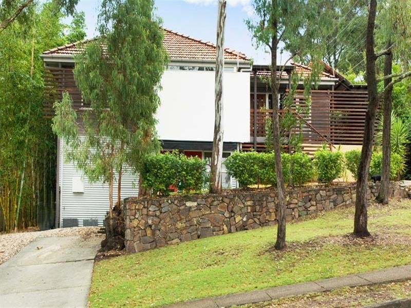 26 Outlook Crescent, Bardon QLD 4065