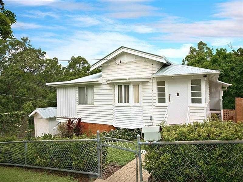 37 Fifth Avenue, Bardon QLD 4065