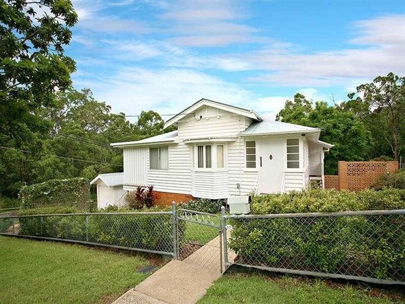 37 Fifth Avenue, Bardon QLD 4065